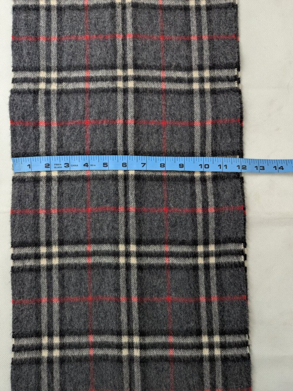 Luxury Burberry 100% Cashmere Nova Check Gray Scarf Unisex - Picture 7 of 7